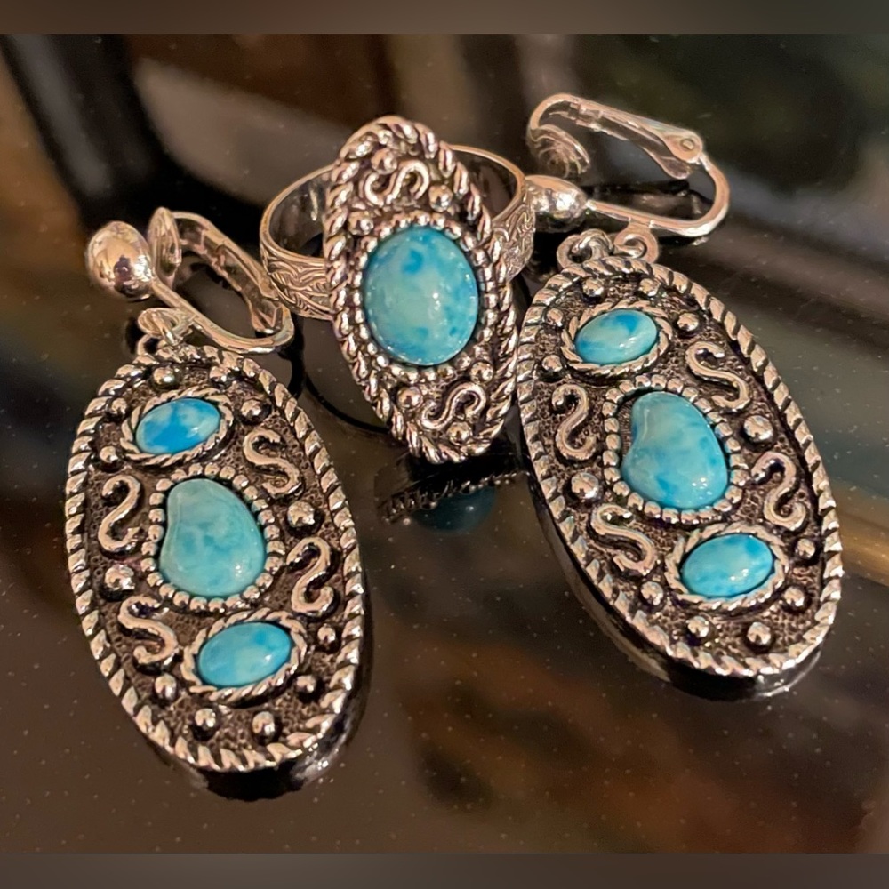 Vintage Sarah Coventry "Indian
Maiden” Clip on Earrings and Ring Set Signed